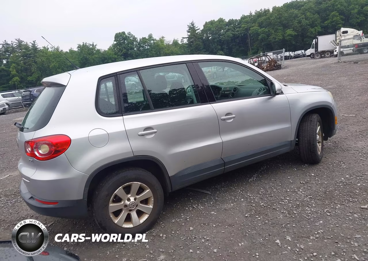 2009 Volkswagen Tiguan S VIN:WVGAV75N19W527280 - 4