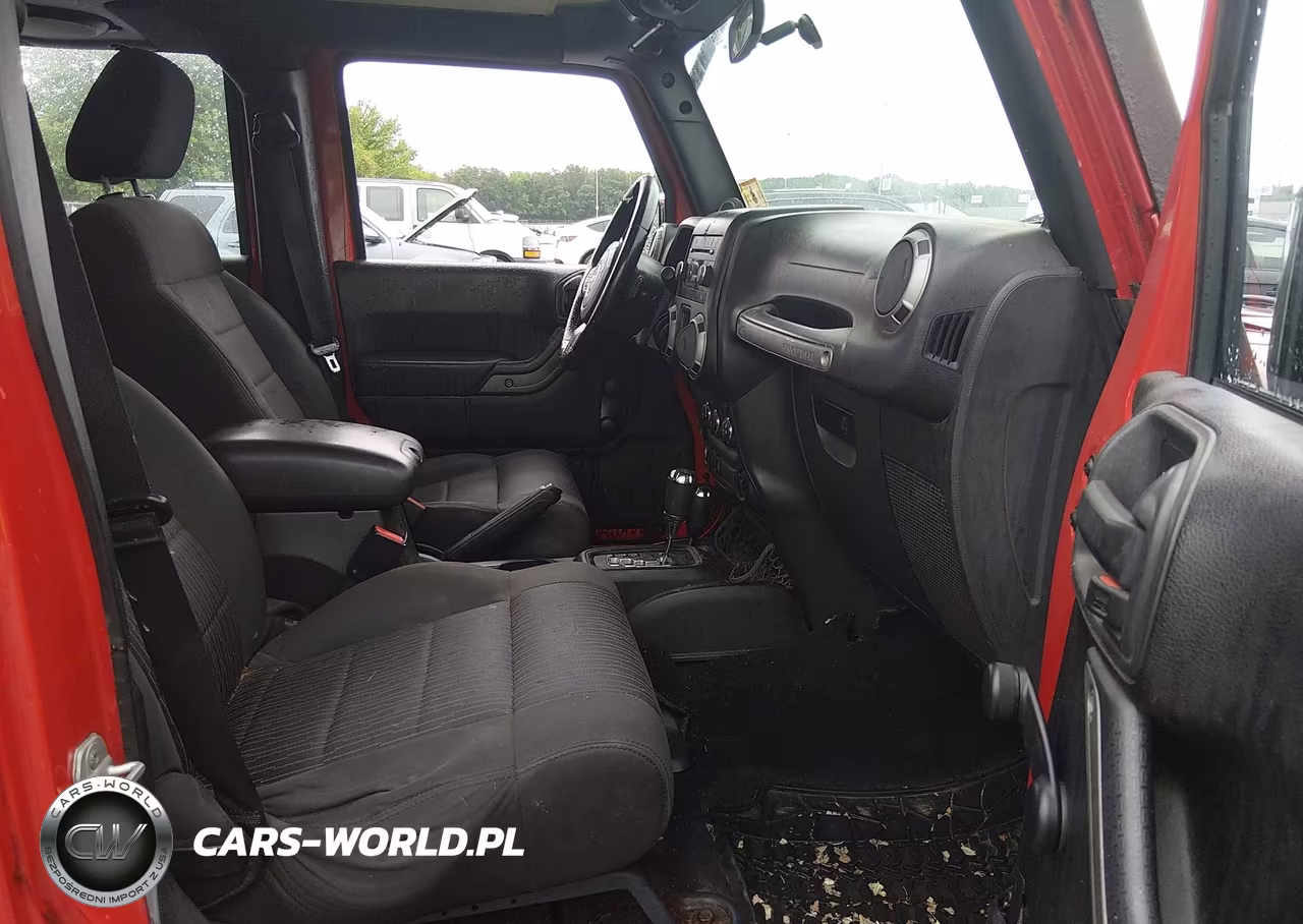2012 Jeep Wrangler Unlimited Sport VIN:1C4BJWDG3CL196759 - 5
