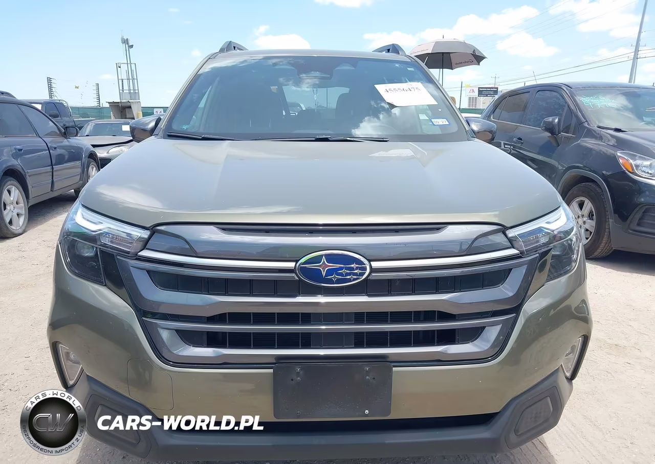 2025 Subaru Forester Premium VIN:JF2SLDDC5SH612079 - 12