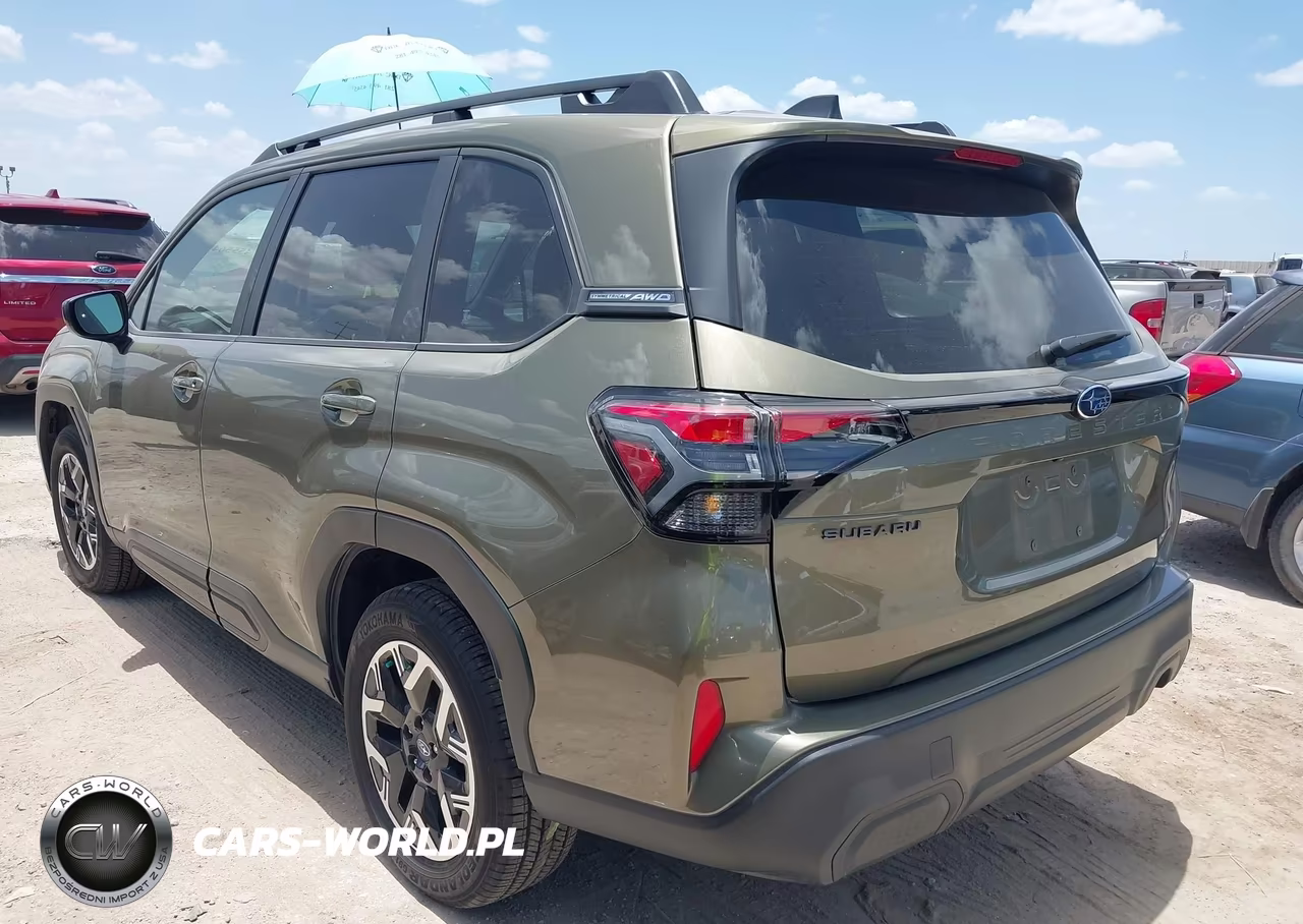 2025 Subaru Forester Premium VIN:JF2SLDDC5SH612079 - 3