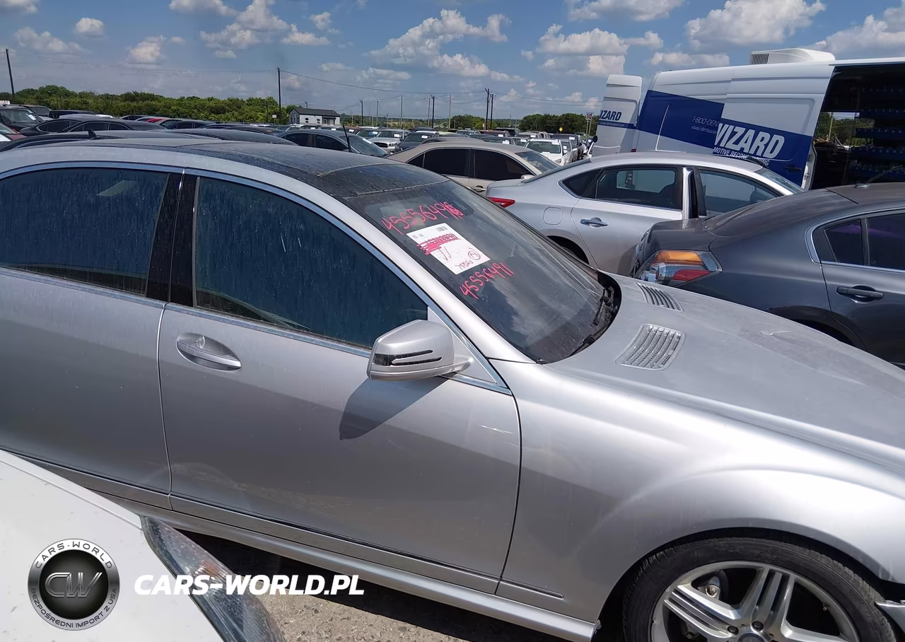 2013 Mercedes-Benz S 550 VIN:WDDNG7DB1DA519876 - 13