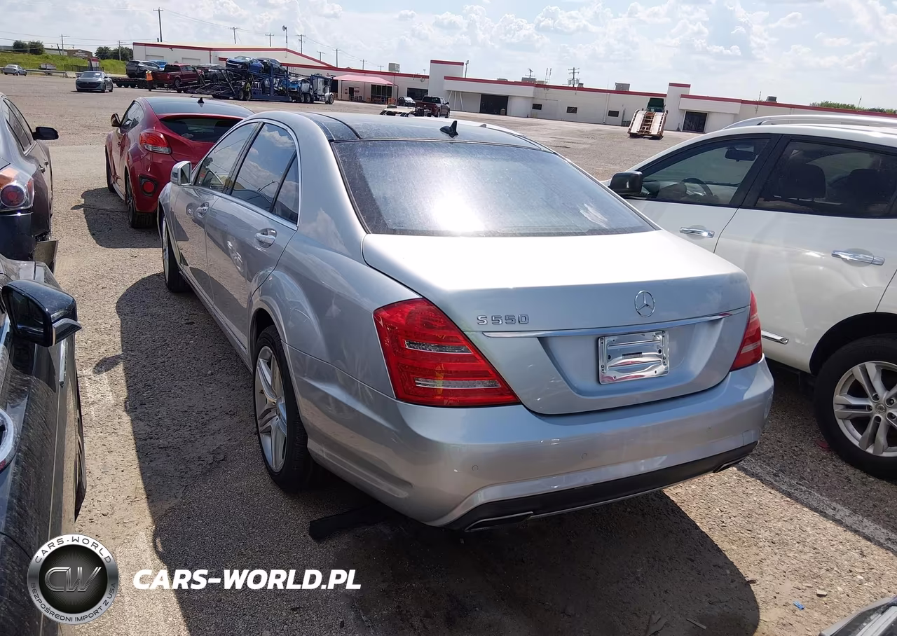 2013 Mercedes-Benz S 550 VIN:WDDNG7DB1DA519876 - 3