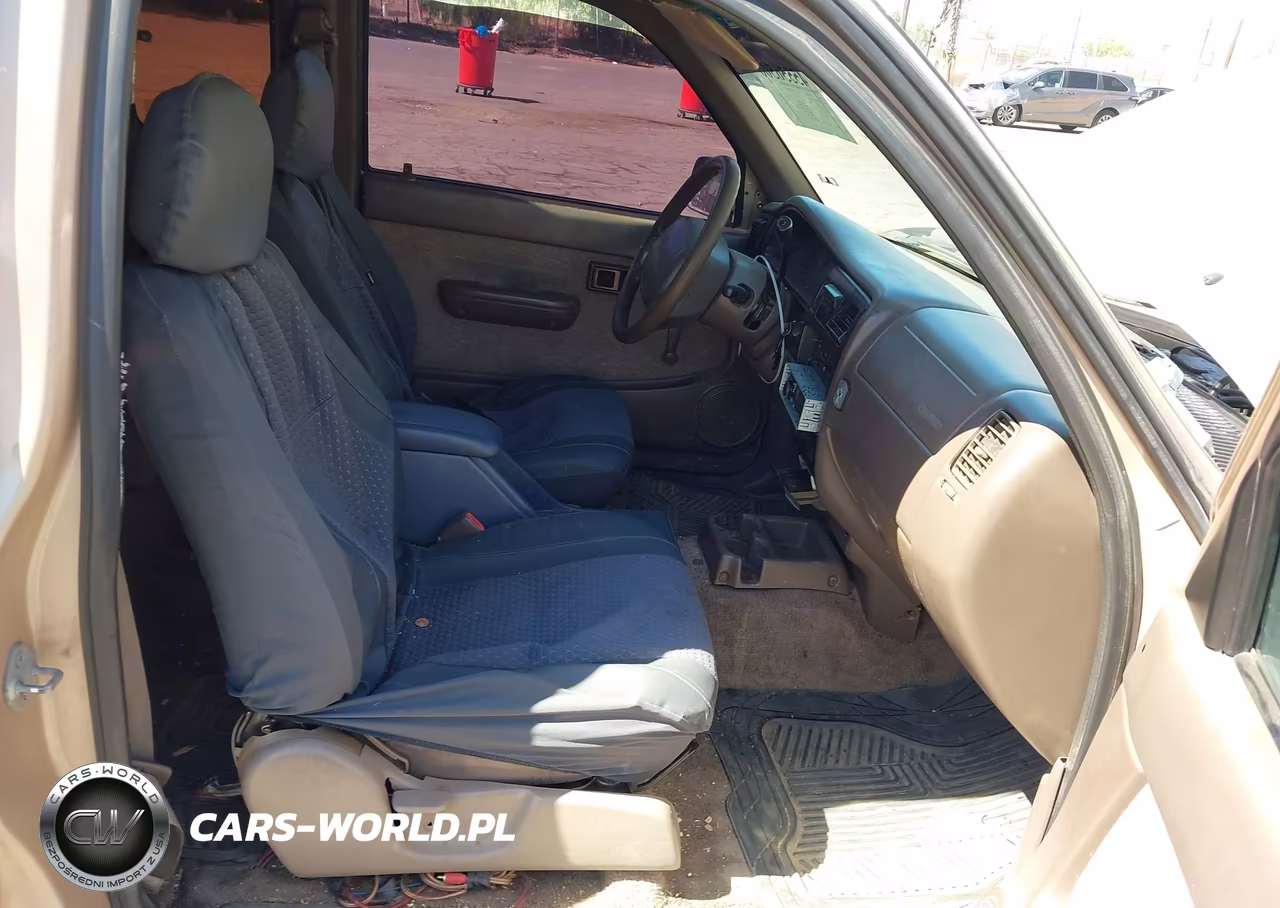 1999 Toyota Tacoma VIN:4TAVL52N5XZ504712 - 5