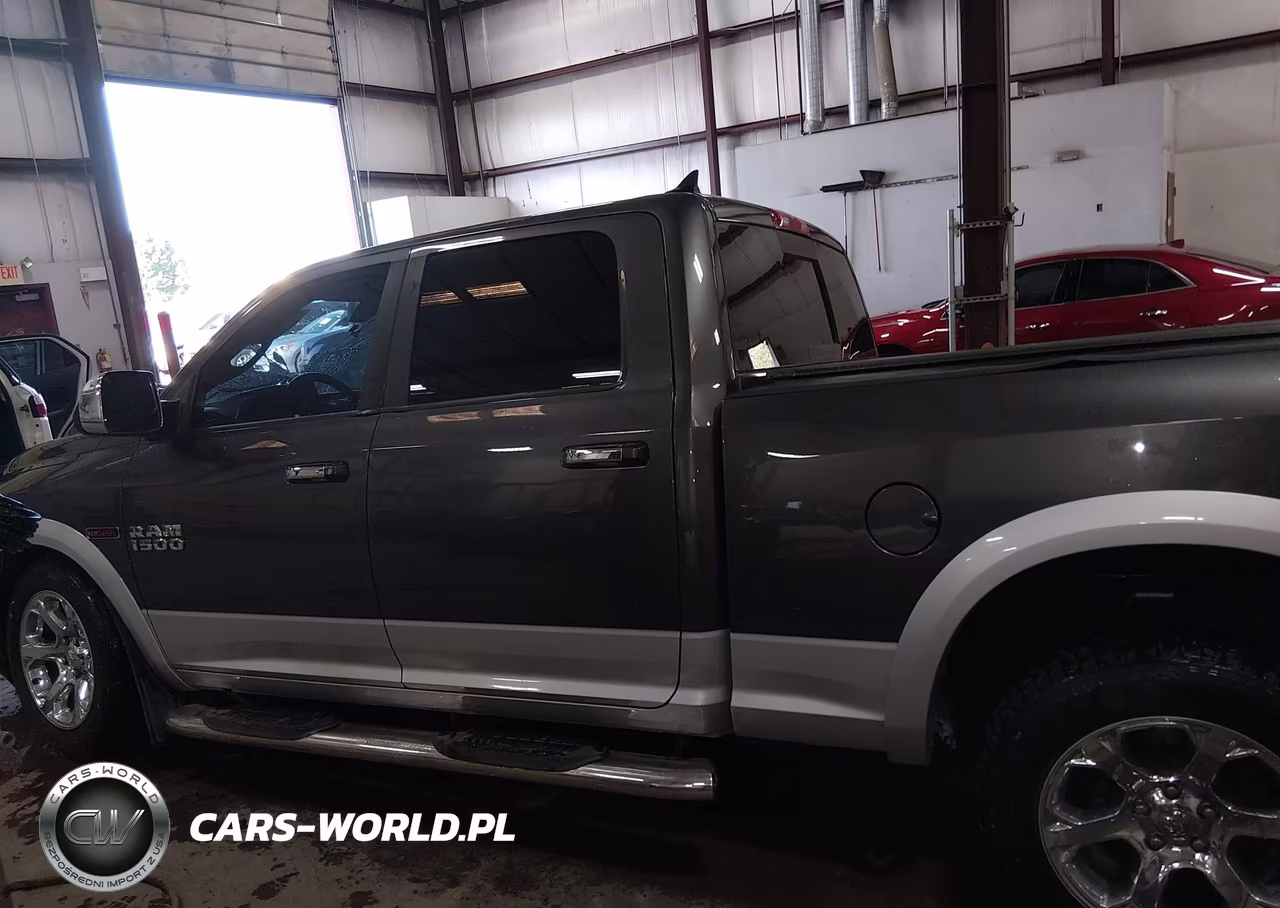 2016 Ram 1500 Laramie VIN:1C6RR7VM9GS192770 - 14