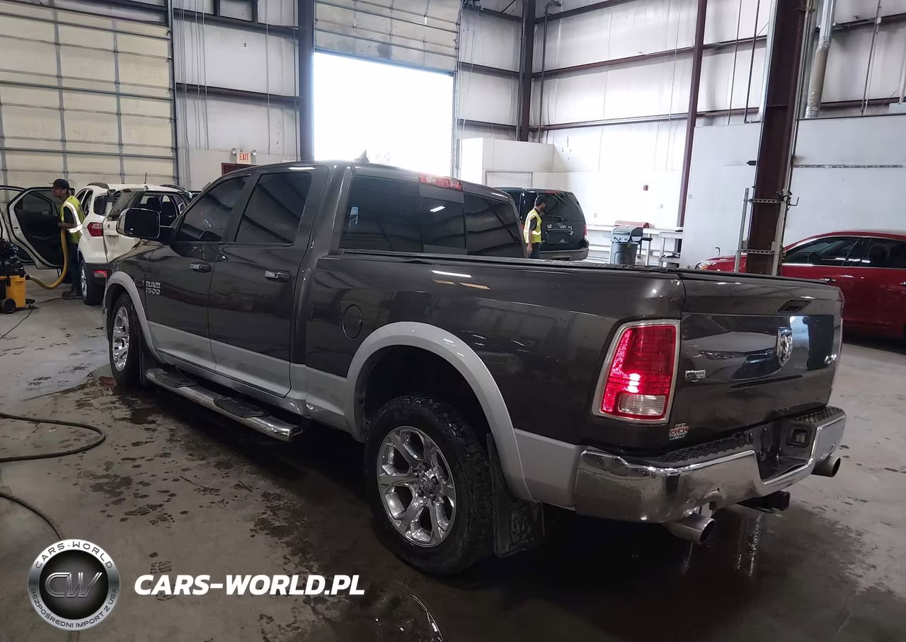 2016 Ram 1500 Laramie VIN:1C6RR7VM9GS192770 - 3