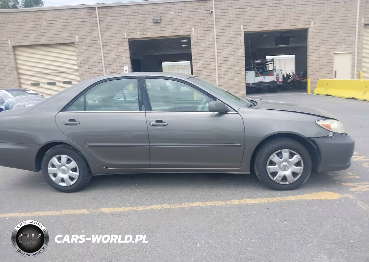2003 Toyota Camry Le VIN:4T1BE32K63U648784 - 13