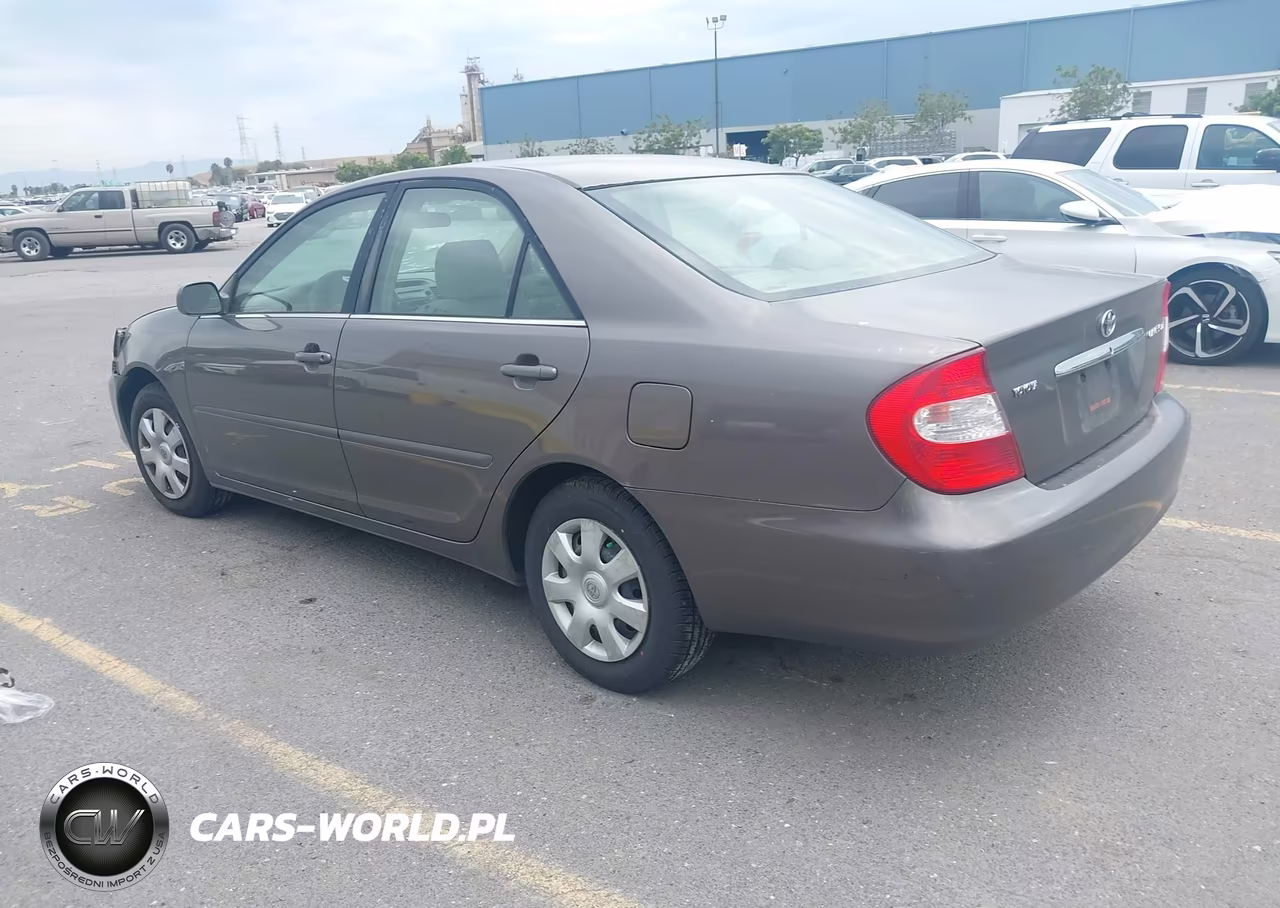 2003 Toyota Camry Le VIN:4T1BE32K63U648784 - 3