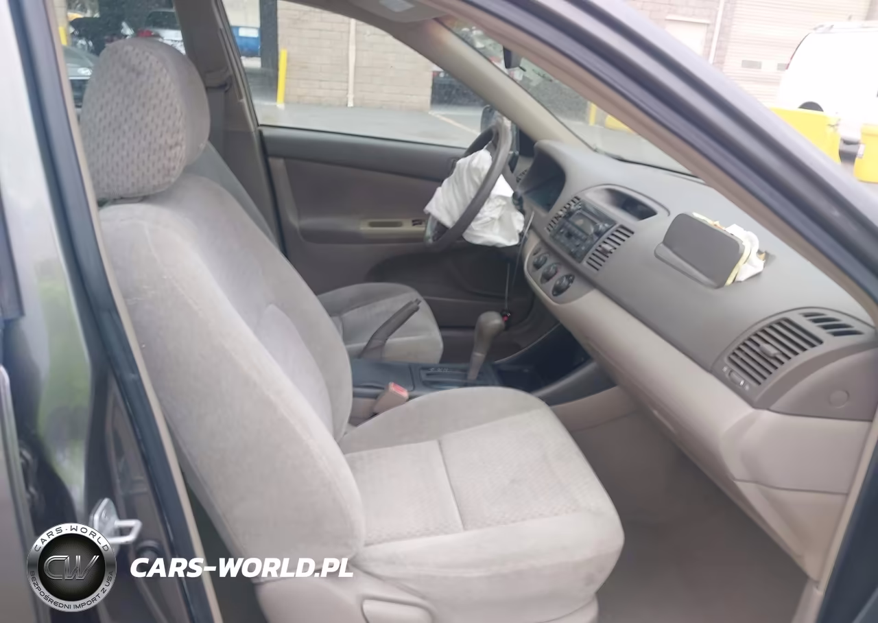 2003 Toyota Camry Le VIN:4T1BE32K63U648784 - 5