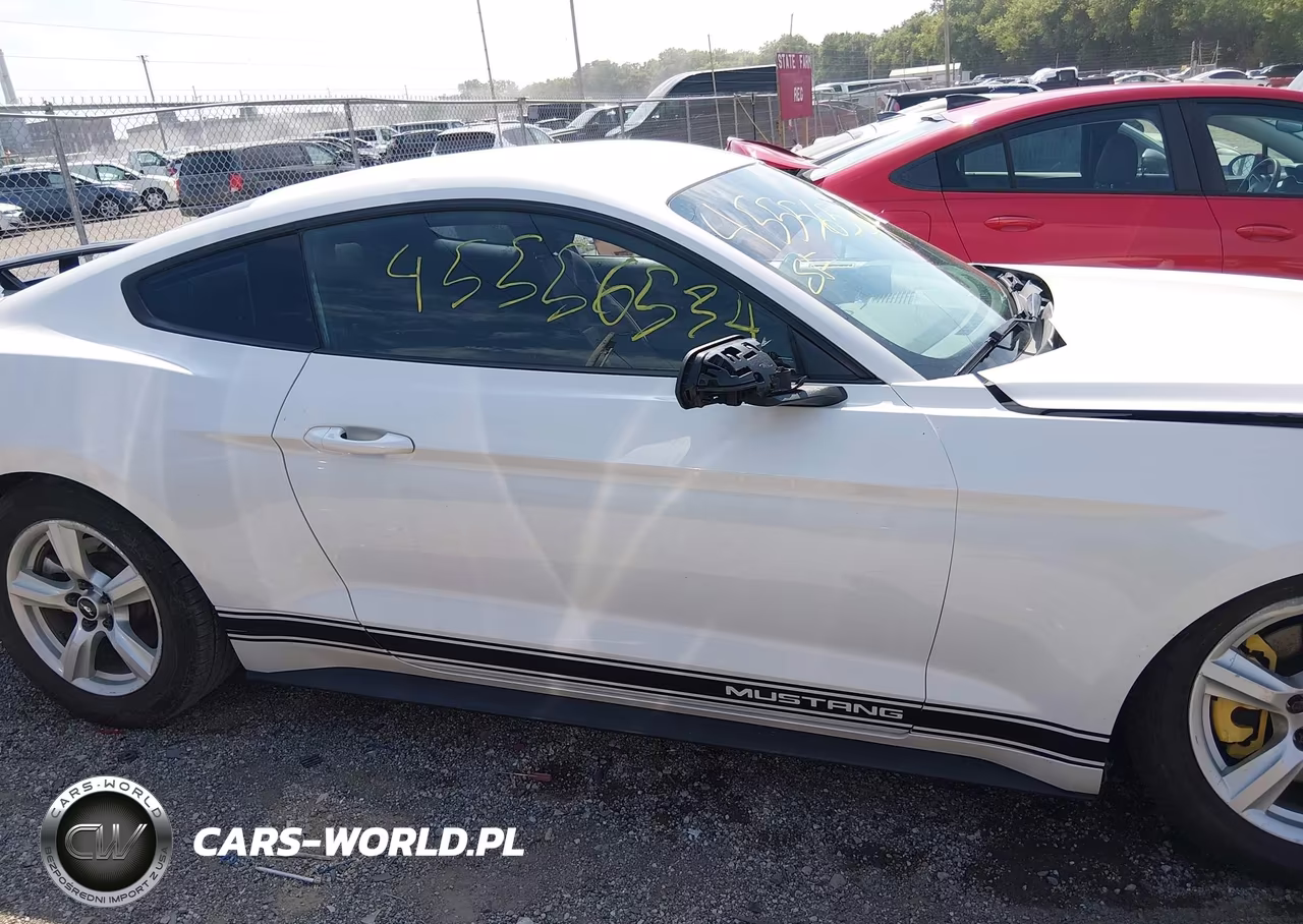 2017 Ford Mustang V6 VIN:1FA6P8AM4H5230585 - 13