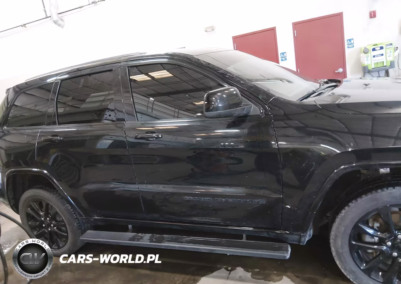 2021 Jeep Grand Cherokee Laredo X 4X4 VIN:1C4RJFAG1MC779626 - 13
