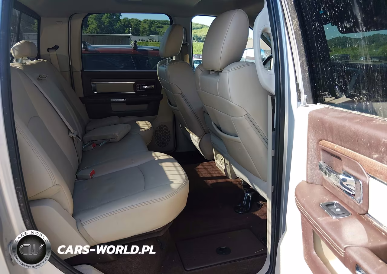 2016 Ram 3500 Laramie VIN:3C63RRJL4GG171010 - 8