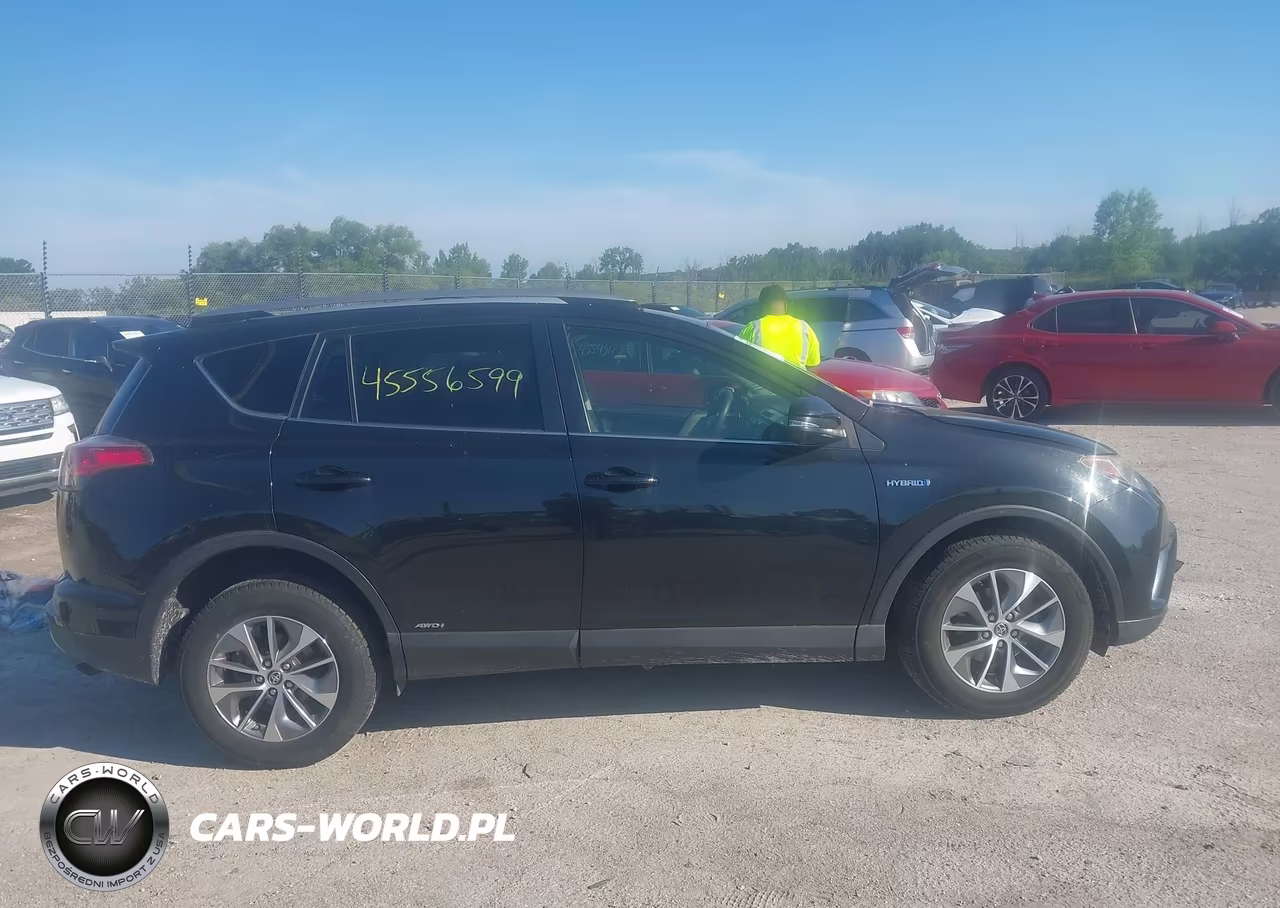 2018 Toyota Rav4 Hybrid Le VIN:JTMRJREV1JD247664 - 13