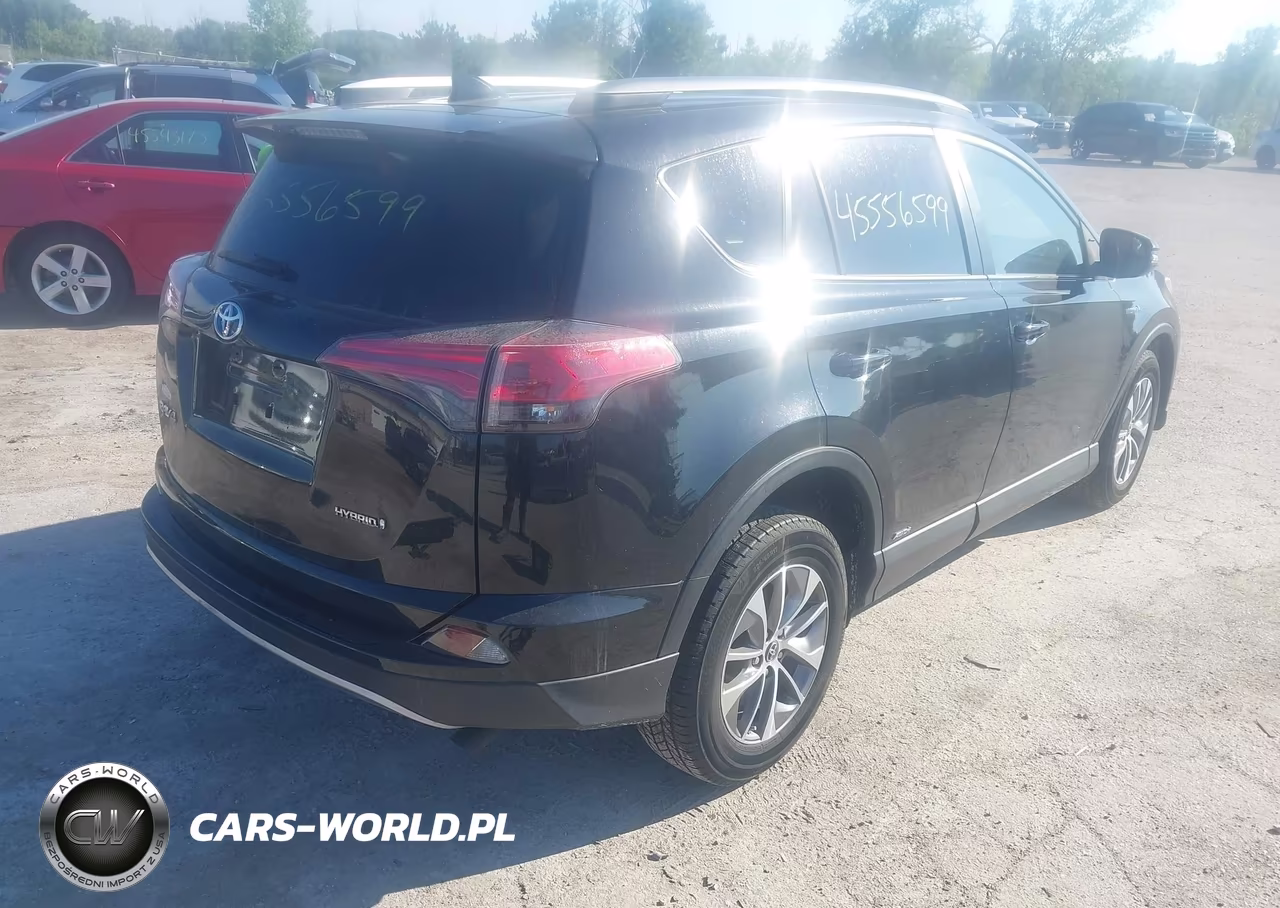 2018 Toyota Rav4 Hybrid Le VIN:JTMRJREV1JD247664 - 4