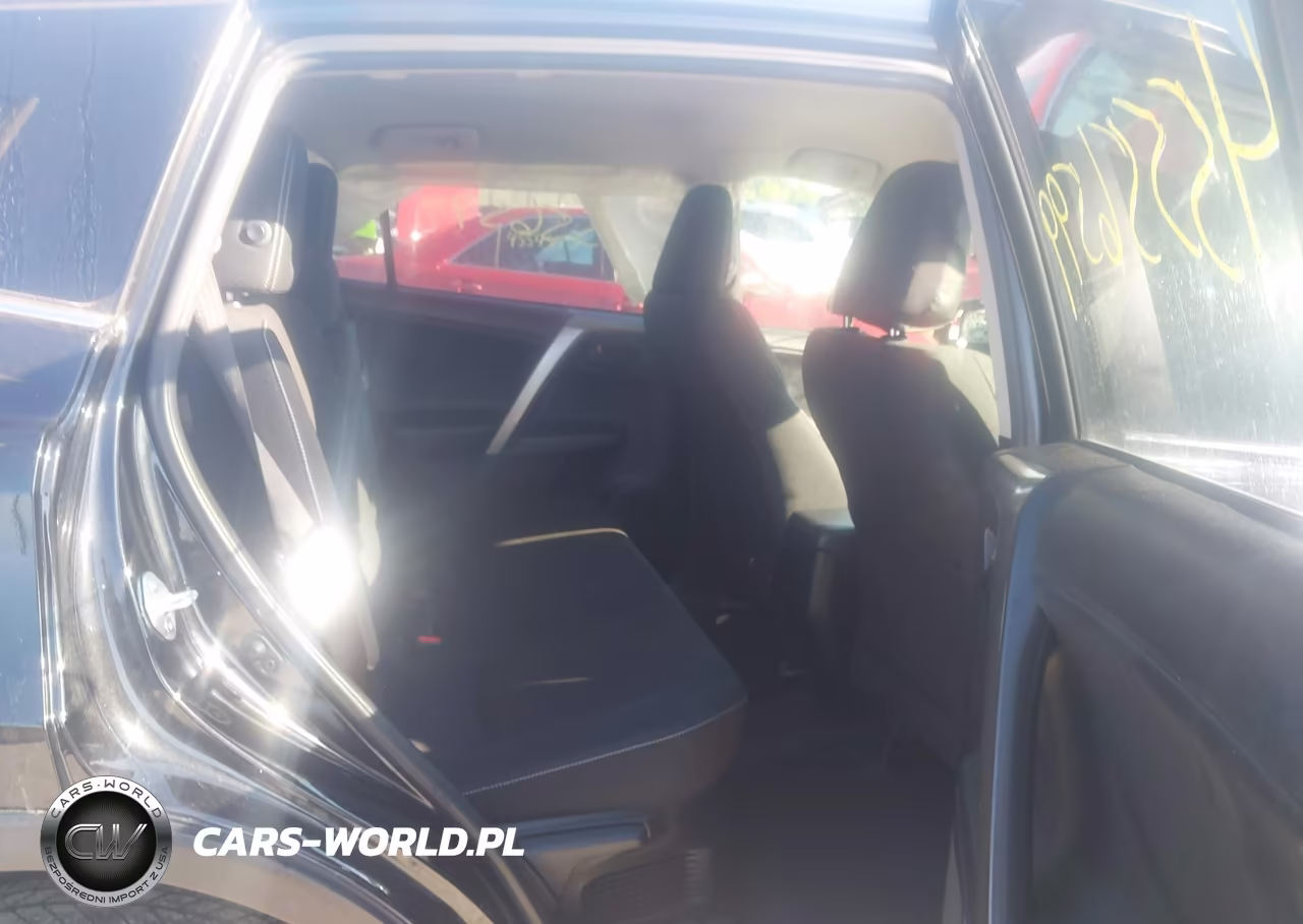 2018 Toyota Rav4 Hybrid Le VIN:JTMRJREV1JD247664 - 8