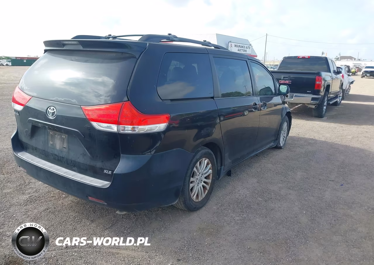 2011 Toyota Sienna Xle V6 VIN:5TDYK3DC7BS168463 - 4