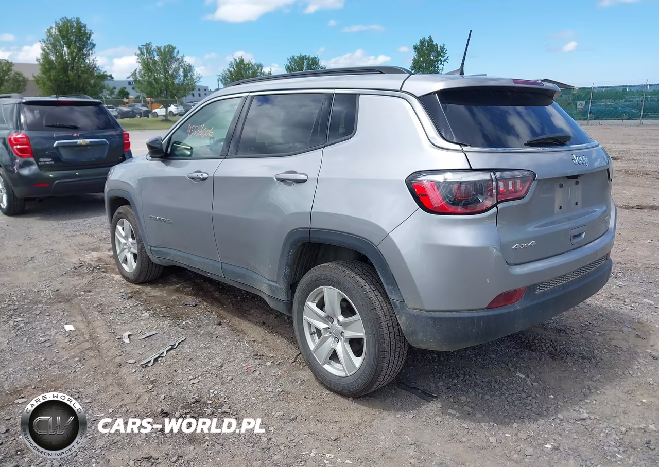 2022 Jeep Compass Latitude 4X4 VIN:3C4NJDBB2NT151764 - 3