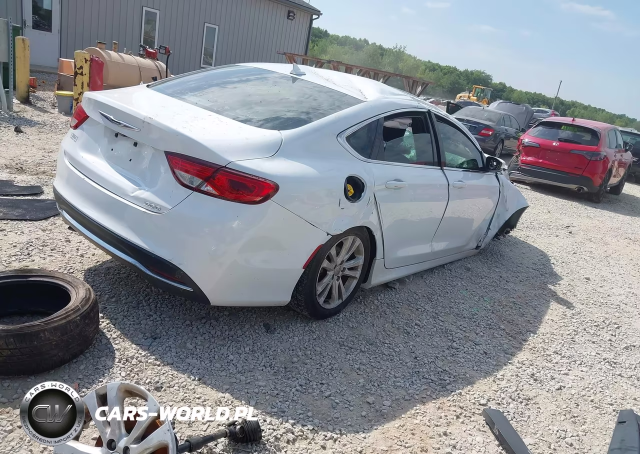 2016 Chrysler 200 Limited VIN:1C3CCCAB5GN115104 - 4