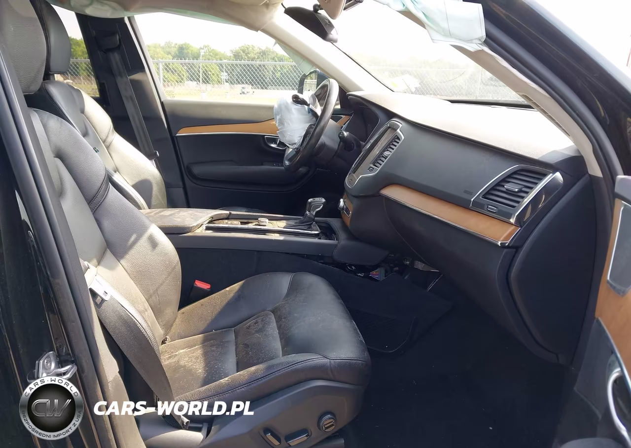 2021 Volvo Xc90 T6 Momentum 7 Passenger VIN:YV4A22PK4M1710906 - 5