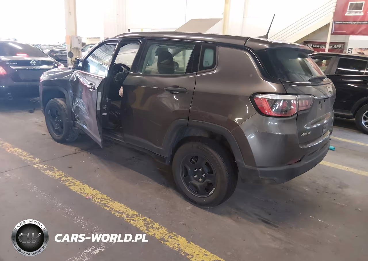 2019 Jeep Compass Sport 4X4 VIN:3C4NJDAB8KT850653 - 3