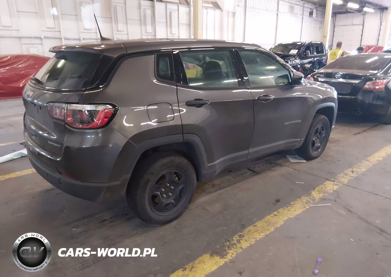 2019 Jeep Compass Sport 4X4 VIN:3C4NJDAB8KT850653 - 4