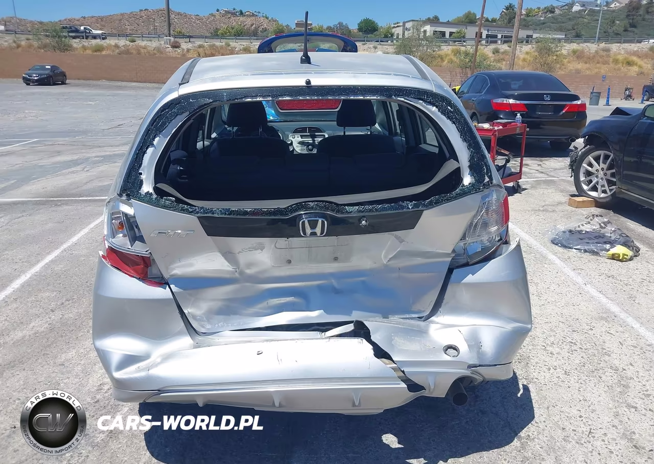 2011 Honda Fit VIN:JHMGE8H38BC028206 - 6