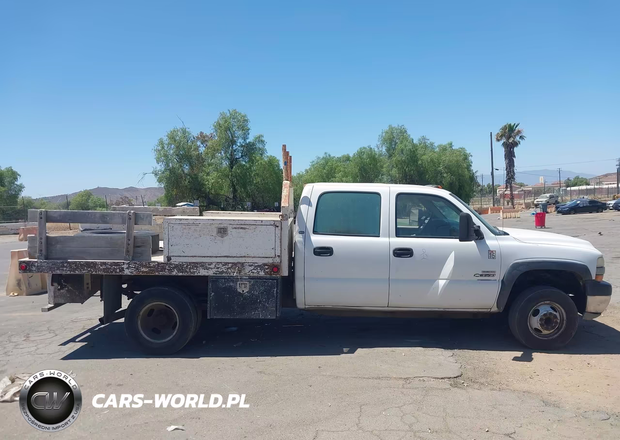 2002 Chevrolet Silverado 3500 VIN:1GBJC33192F134401 - 13