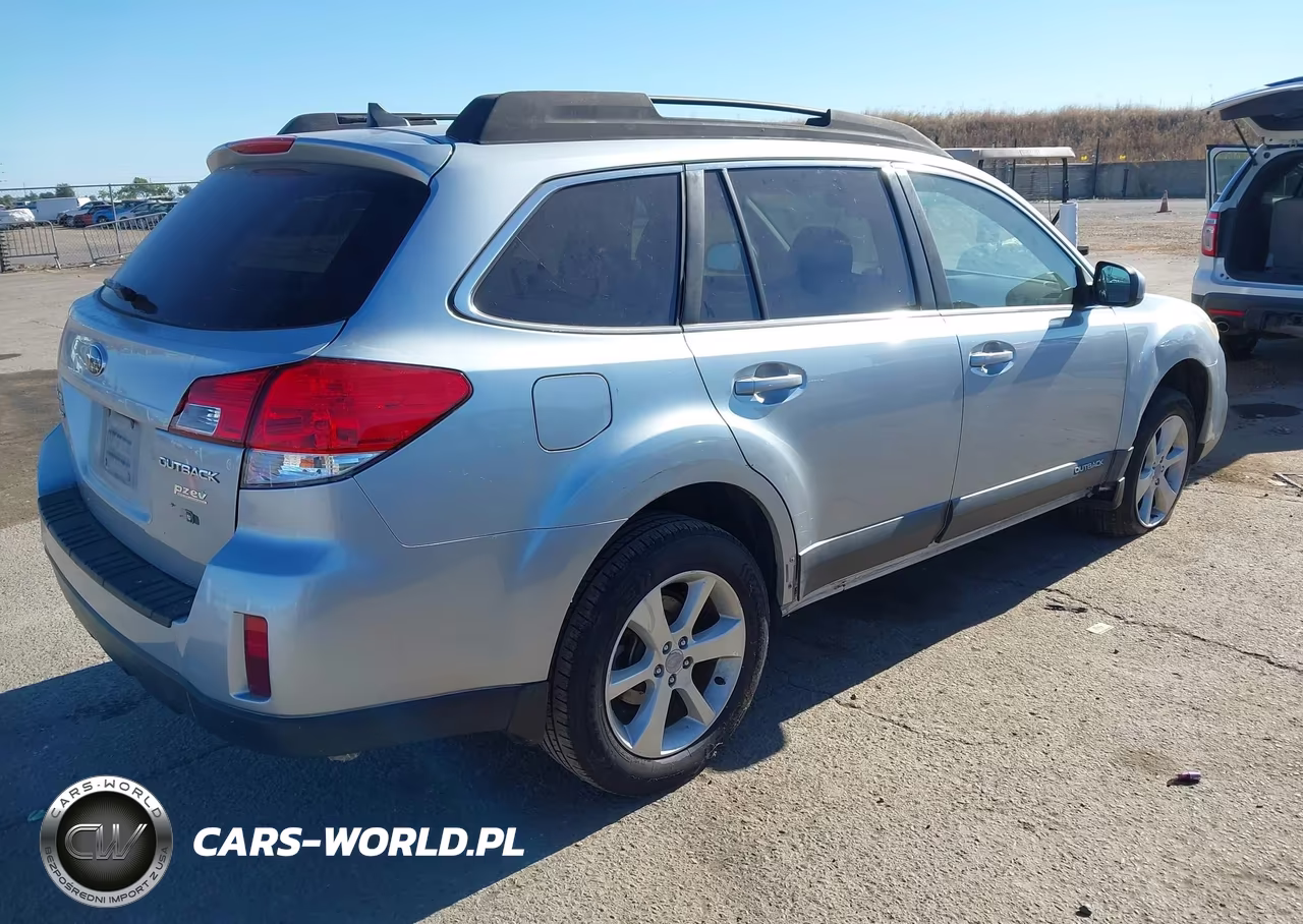 2014 Subaru Outback 2.5I Premium VIN:4S4BRBCC2E3202680 - 4