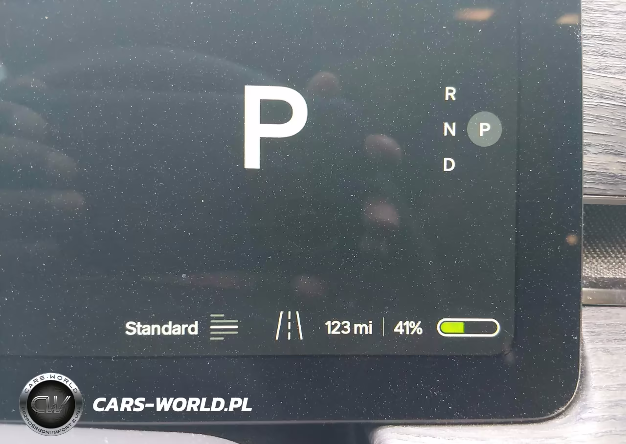 2022 Rivian R1T Adventure VIN:7FCTGAAAXNN006415 - 16