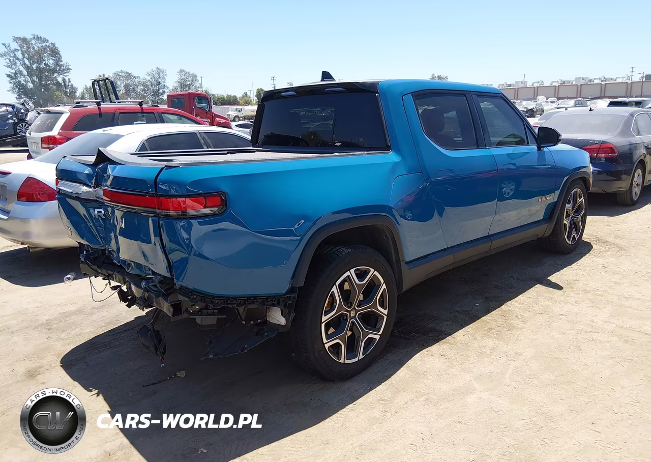 2022 Rivian R1T Adventure VIN:7FCTGAAAXNN006415 - 4