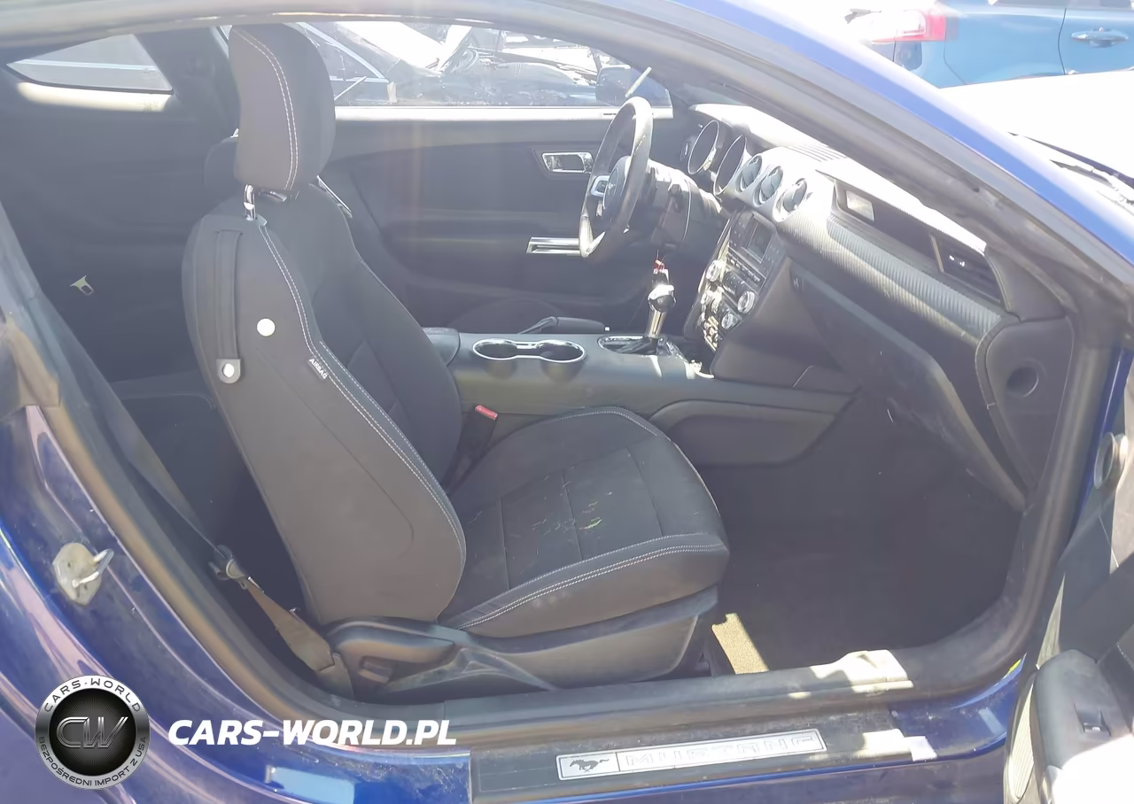 2015 Ford Mustang V6 VIN:1FA6P8AM3F5403090 - 5