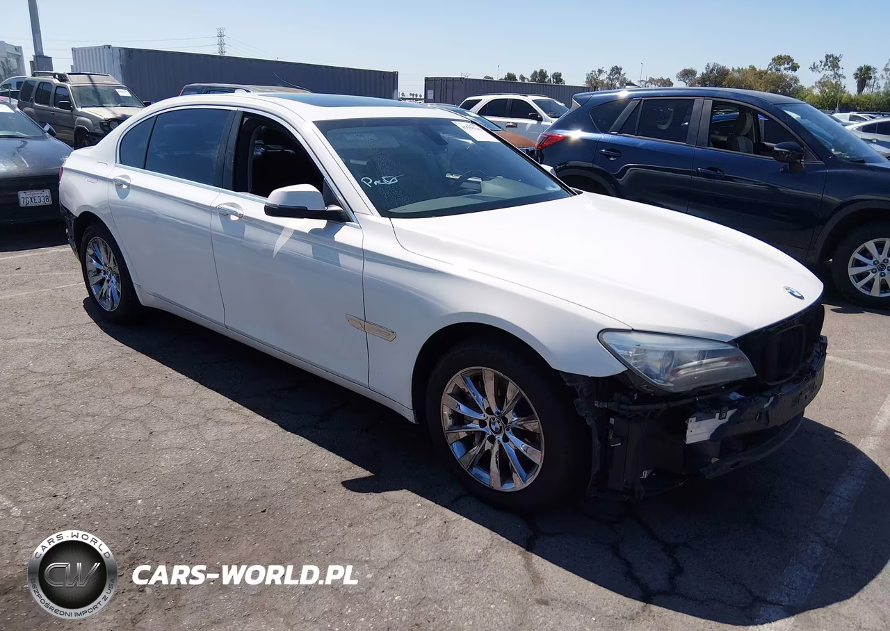 2013 BMW 740Li