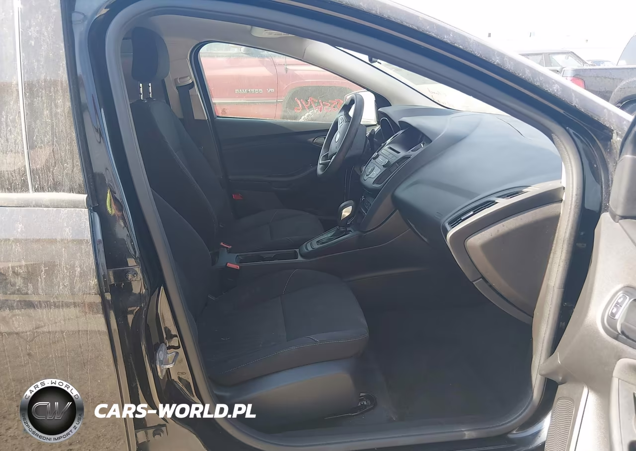 2017 Ford Focus S VIN:1FADP3E23HL296236 - 5