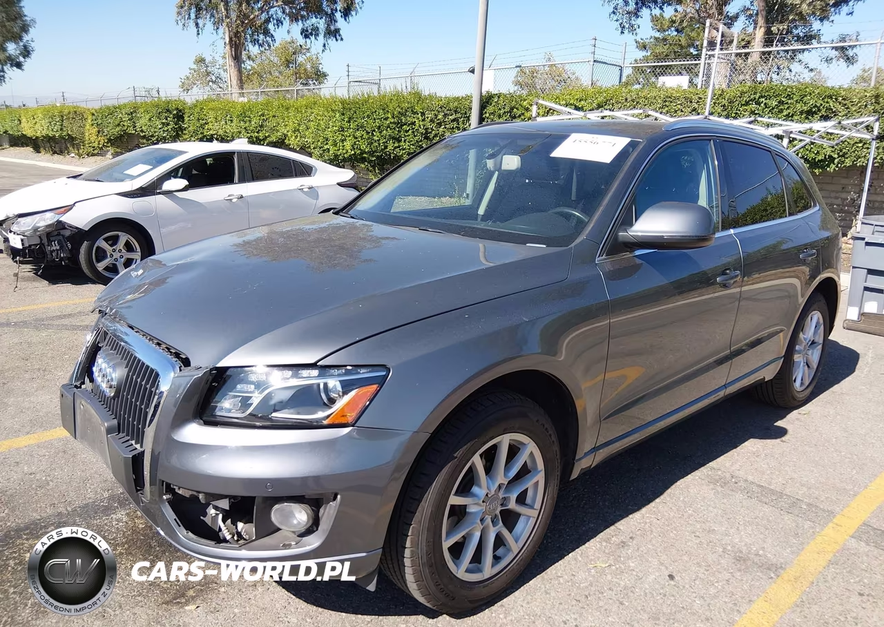 2012 Audi Q5 2.0T Premium VIN:WA1LFBFP8CA084119 - 2