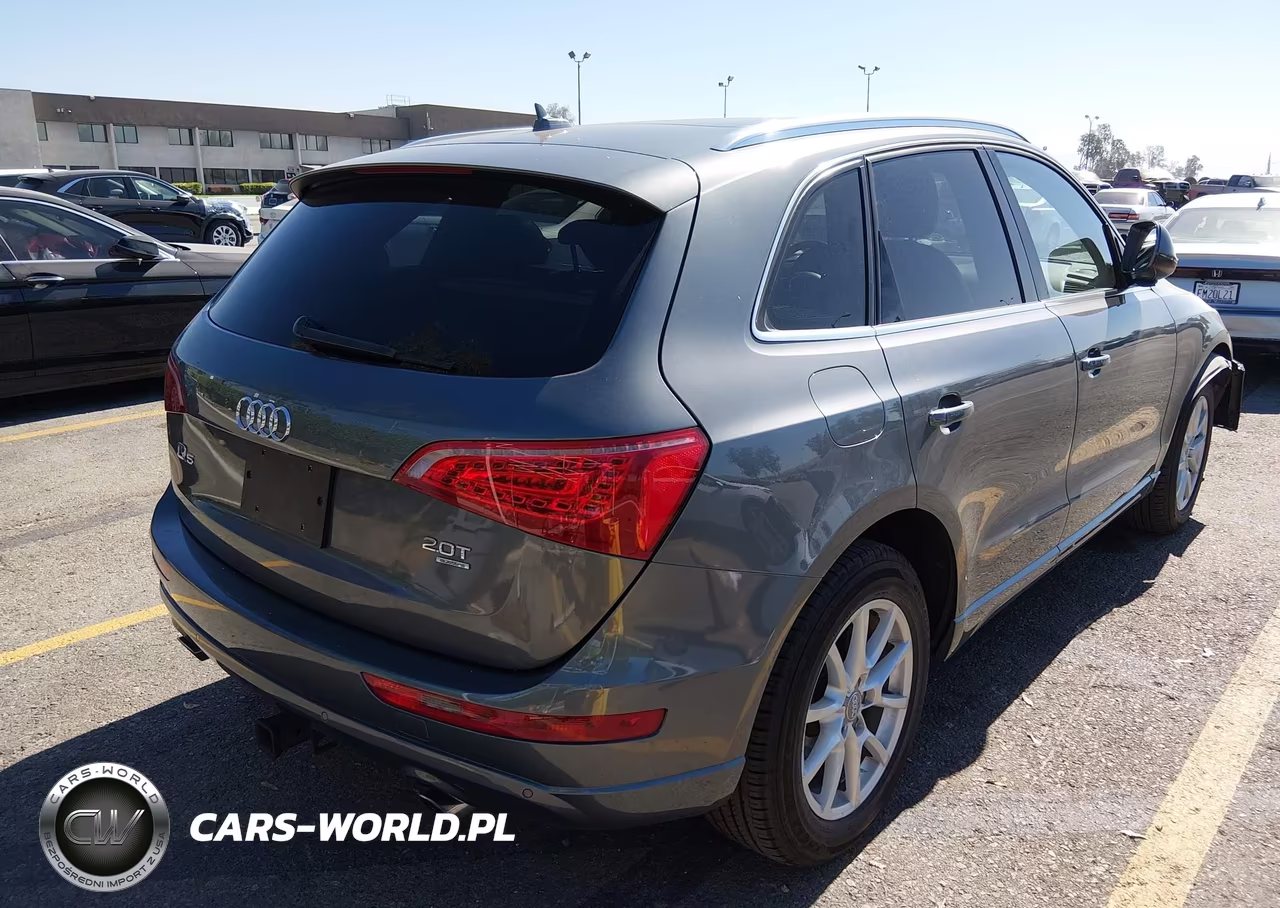2012 Audi Q5 2.0T Premium VIN:WA1LFBFP8CA084119 - 4