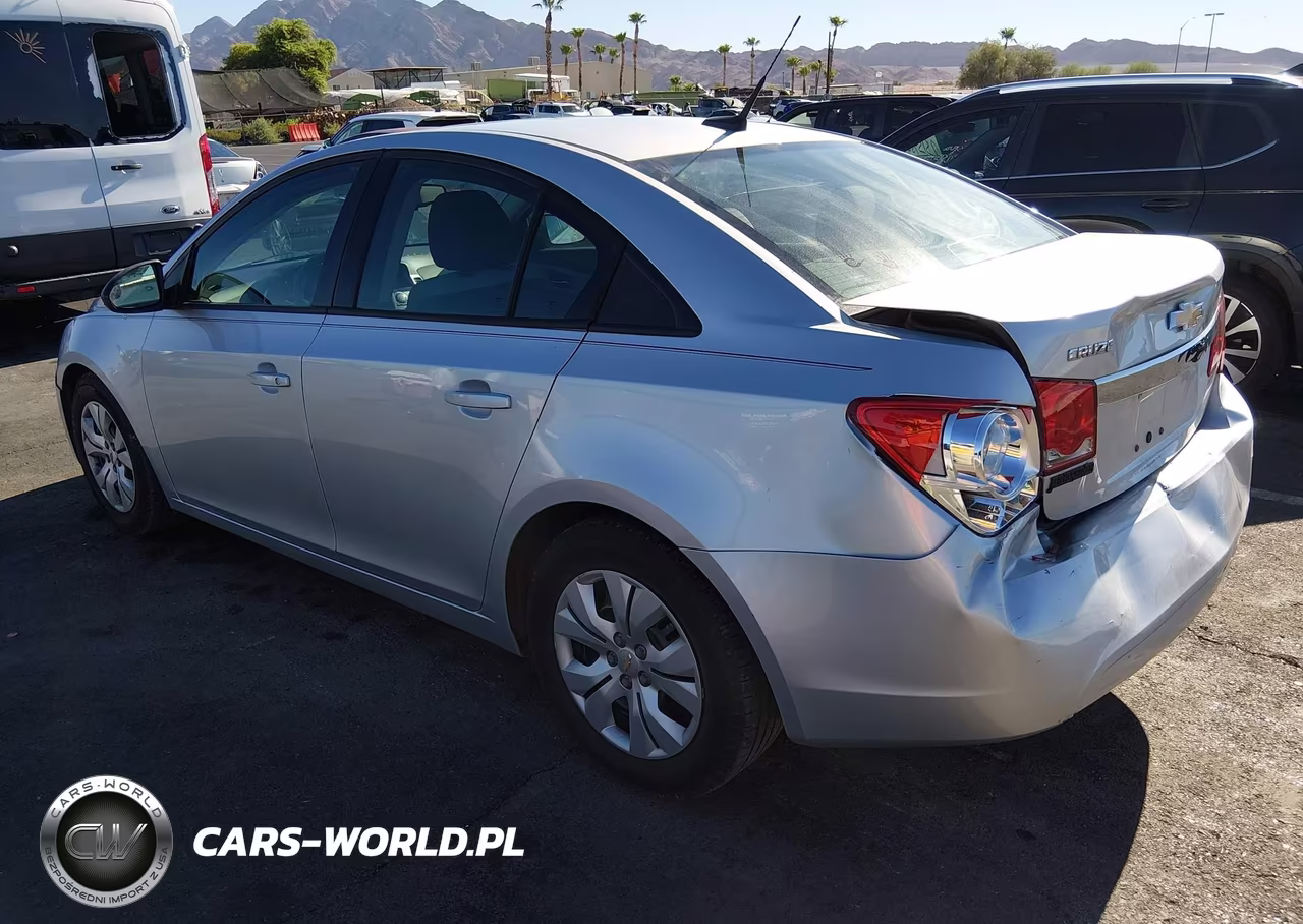 2014 Chevrolet Cruze Ls Auto VIN:1G1PA5SH5E7197170 - 3
