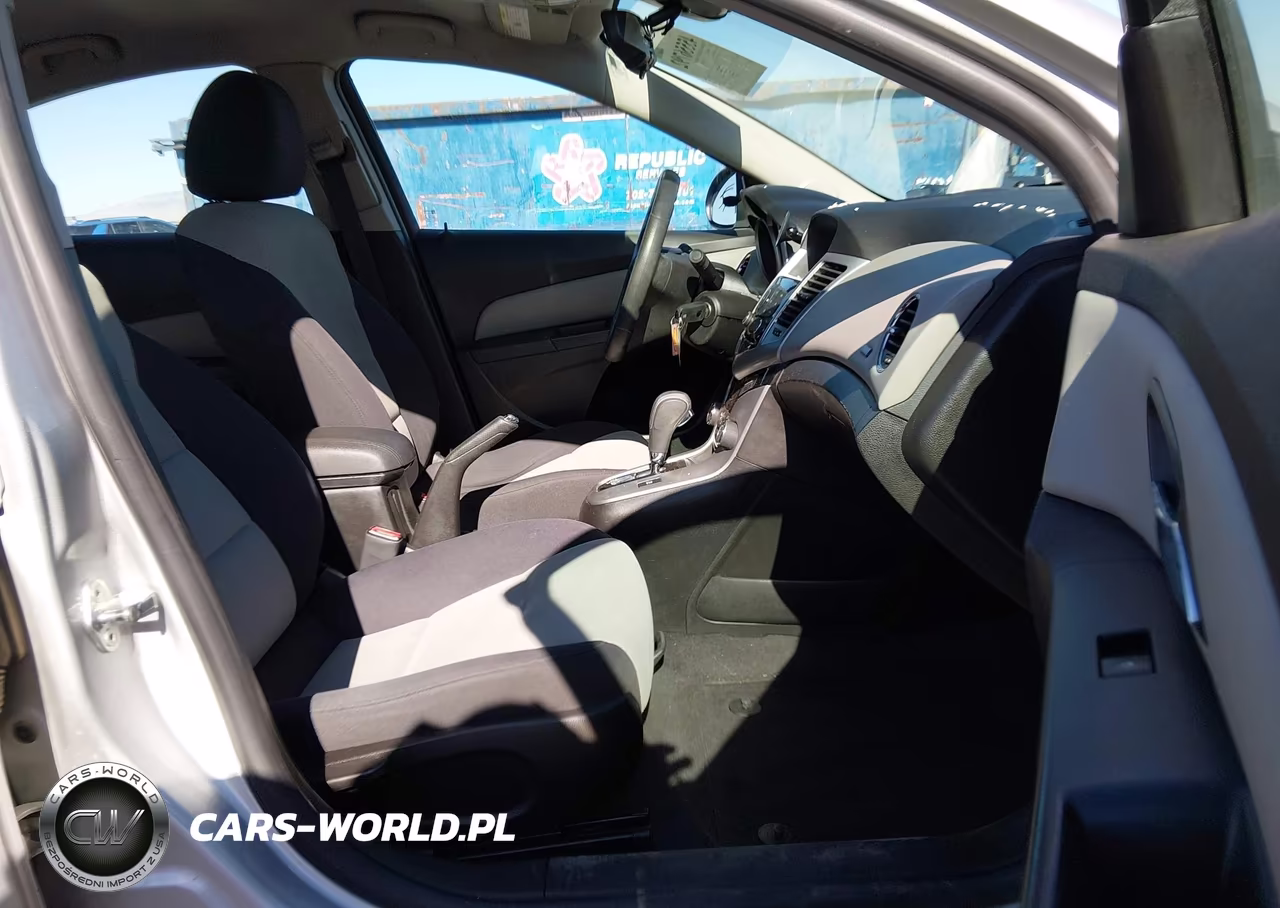 2014 Chevrolet Cruze Ls Auto VIN:1G1PA5SH5E7197170 - 5