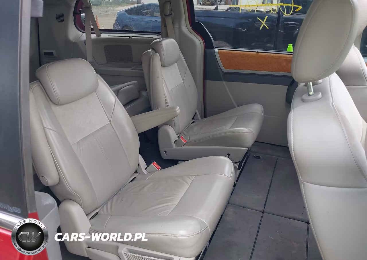 2008 Chrysler Town & Country Limited VIN:2A8HR64X68R661481 - 8
