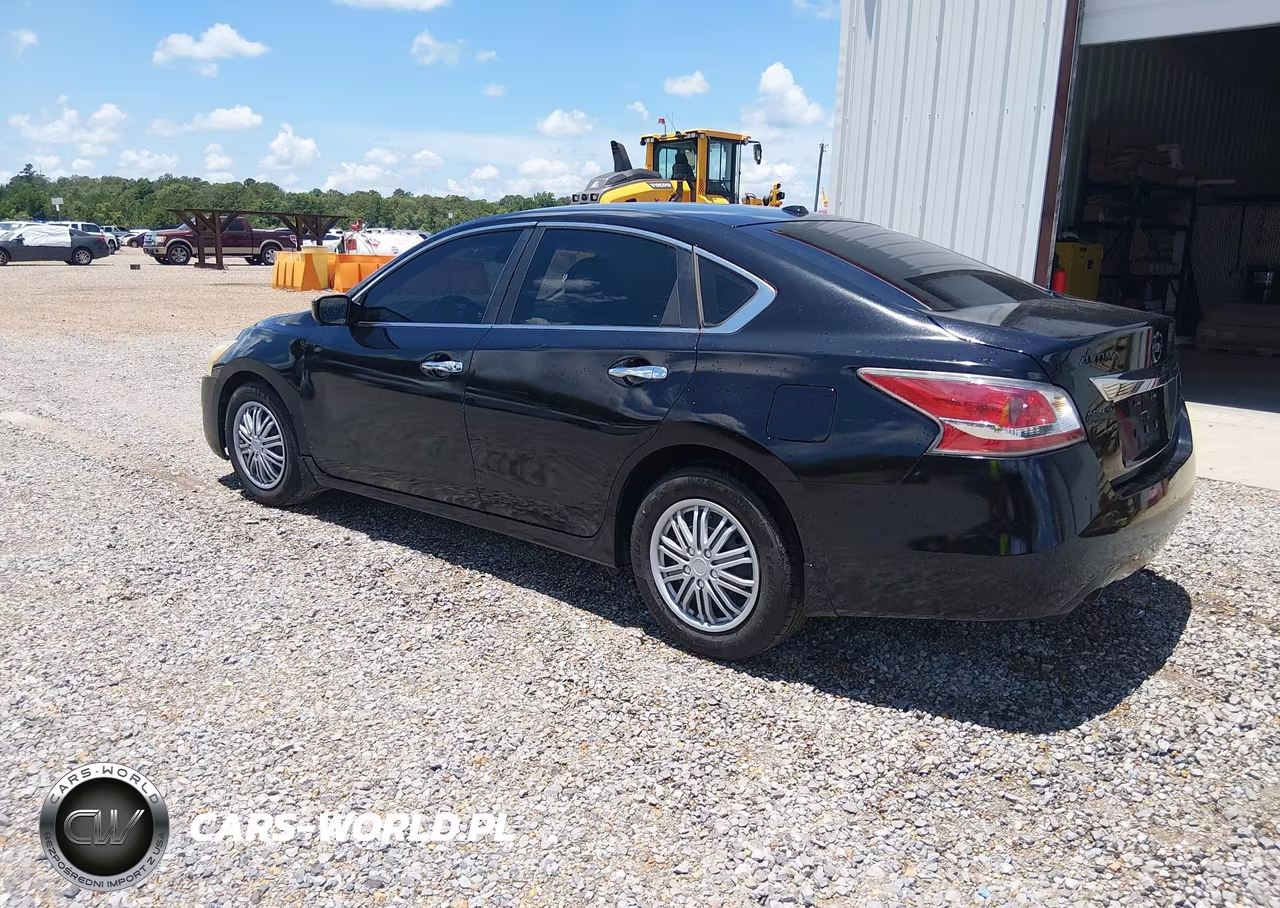 2015 Nissan Altima 2.5 S VIN:1N4AL3AP2FC292417 - 3