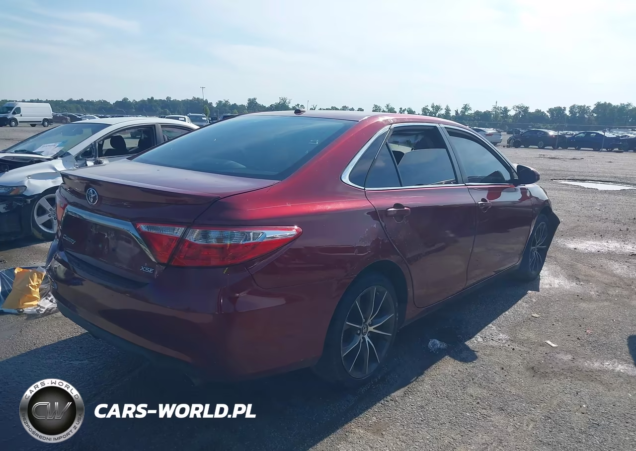 2017 Toyota Camry Xse VIN:4T1BF1FK4HU619870 - 4