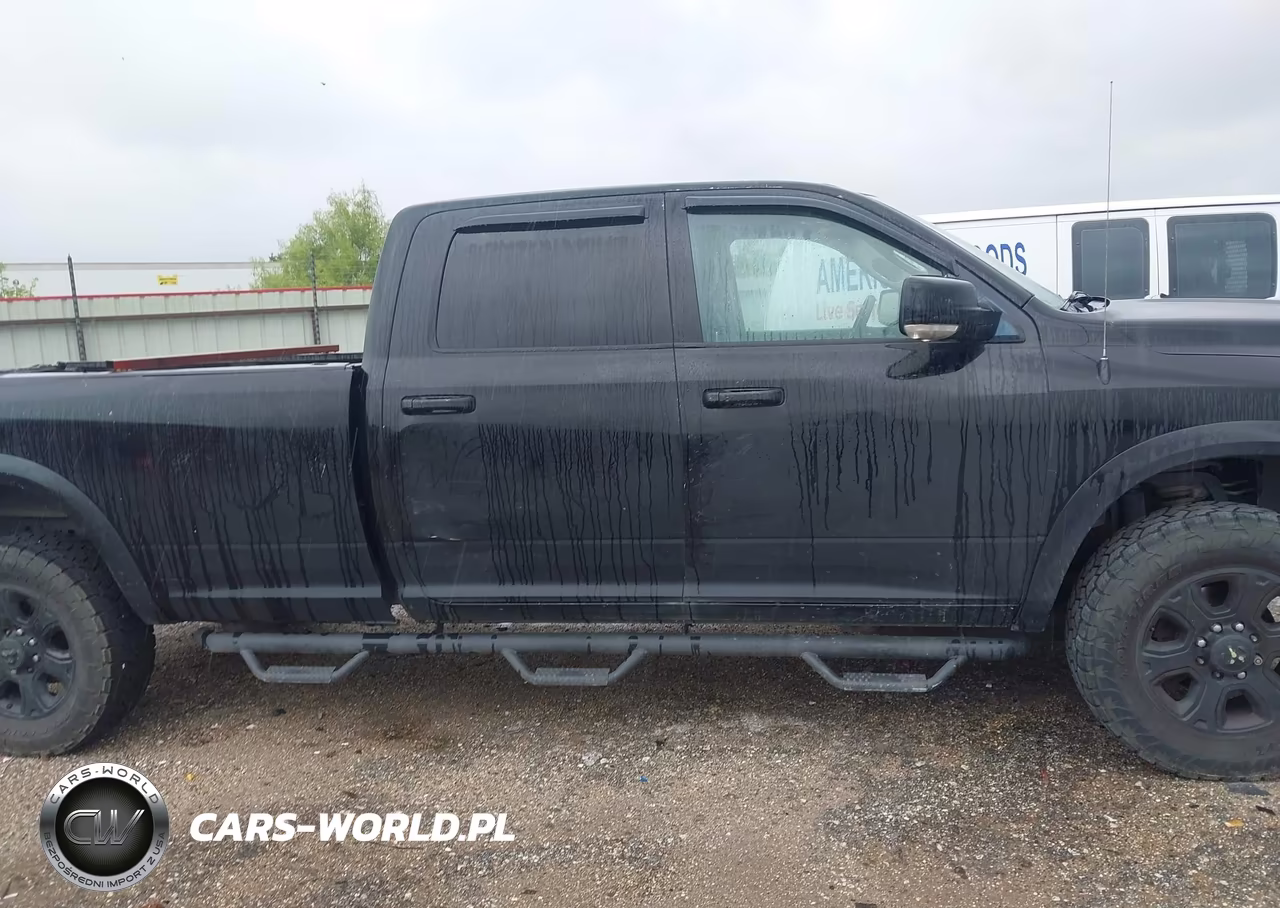 2015 Ram 2500 Laramie VIN:3C6UR5KJXFG558993 - 13