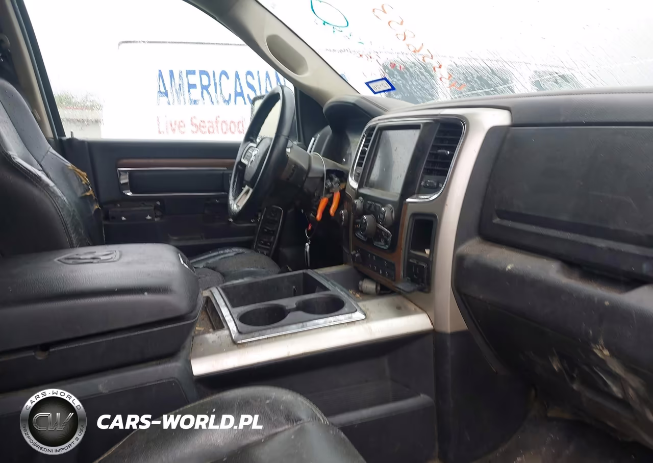 2015 Ram 2500 Laramie VIN:3C6UR5KJXFG558993 - 5