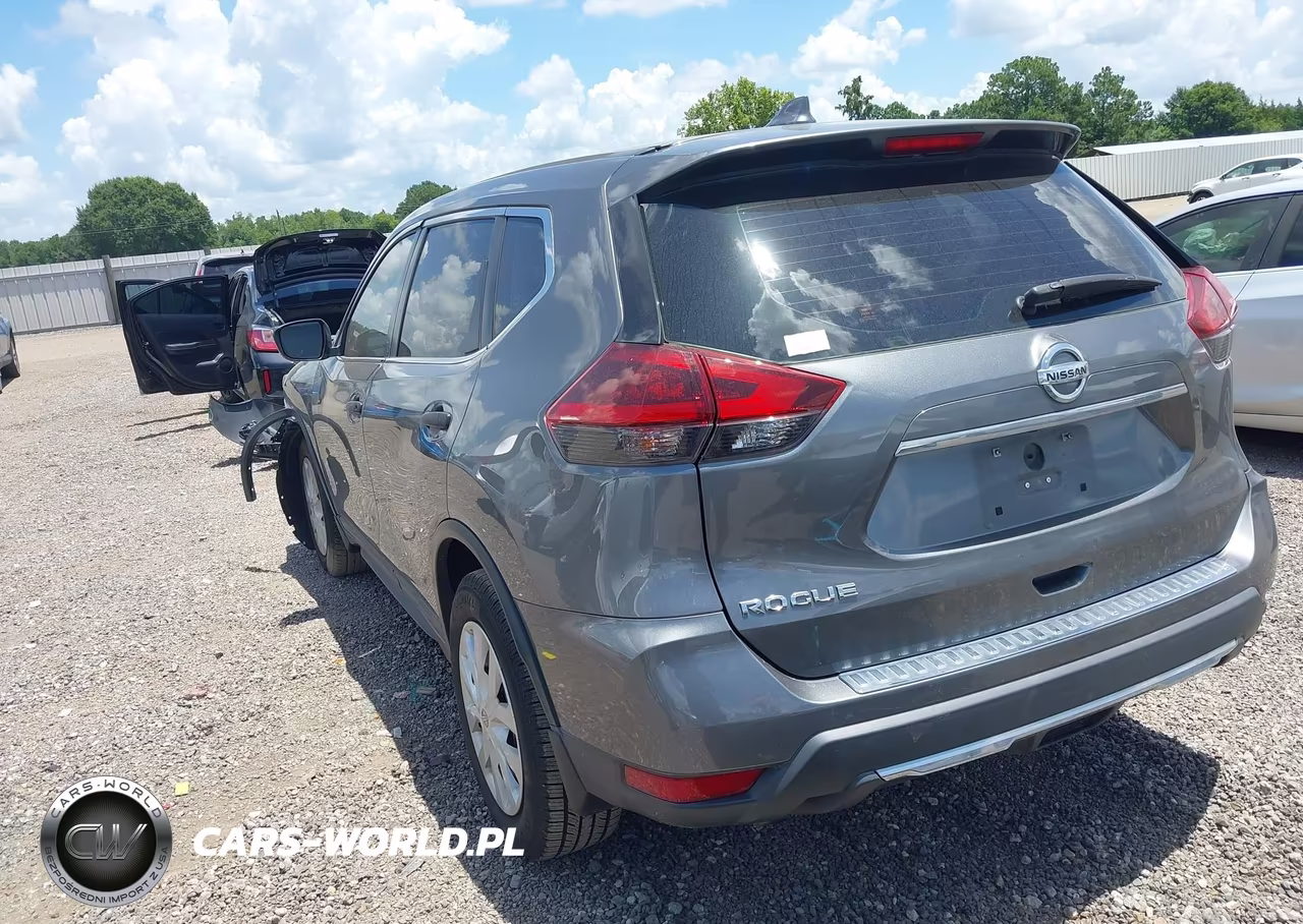 2018 Nissan Rogue S VIN:5N1AT2MT1JC710578 - 3