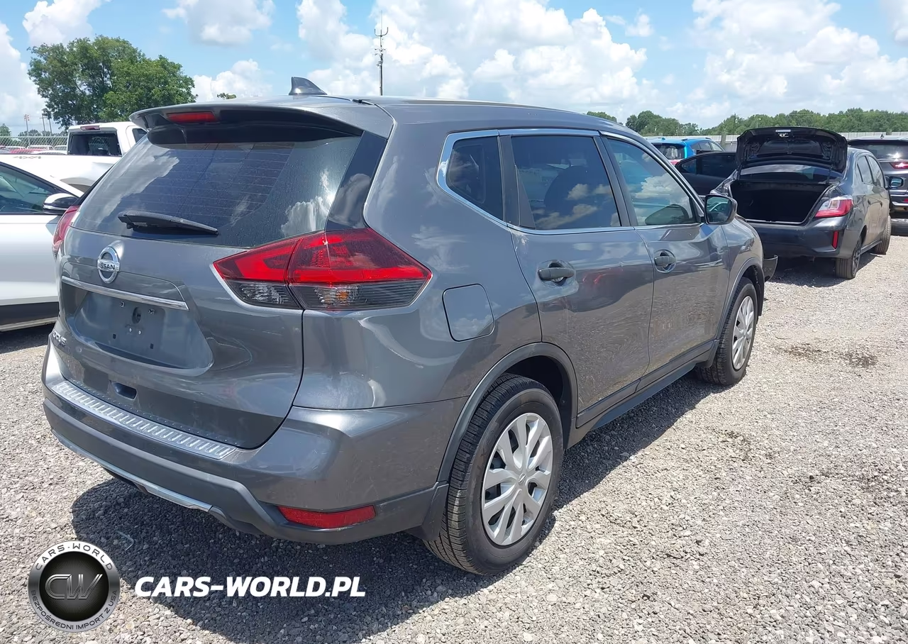 2018 Nissan Rogue S VIN:5N1AT2MT1JC710578 - 4