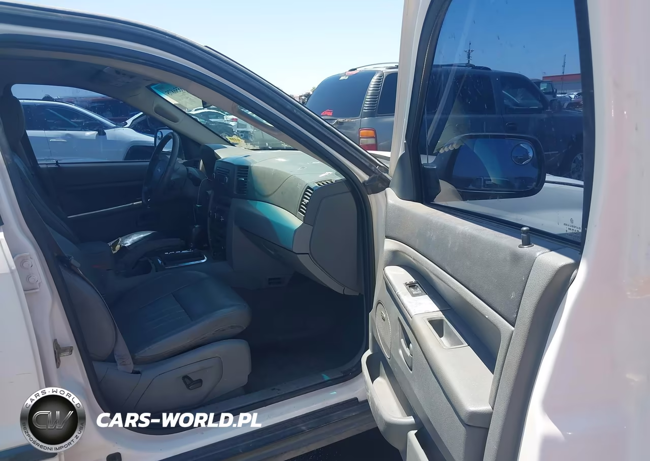 2007 Jeep Grand Cherokee Laredo VIN:1J8GS48K17C649944 - 5