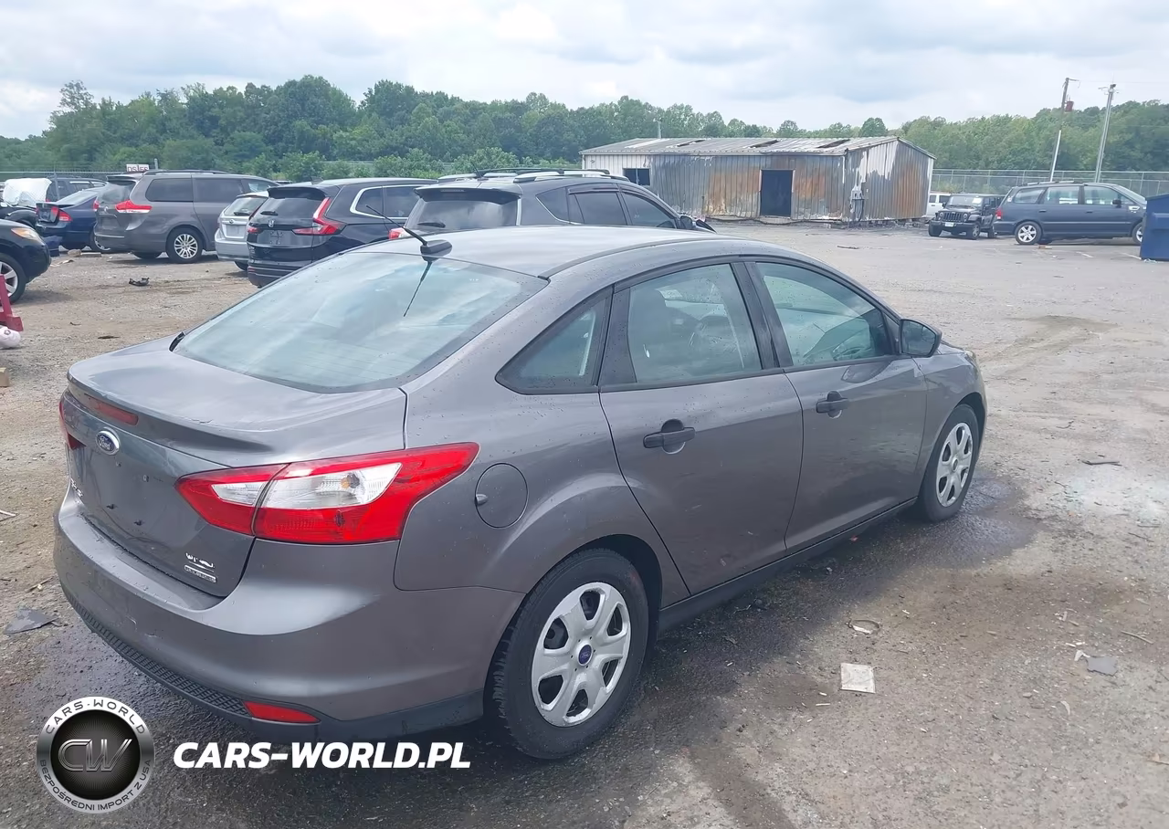 2013 Ford Focus S VIN:1FADP3E20DL217972 - 4