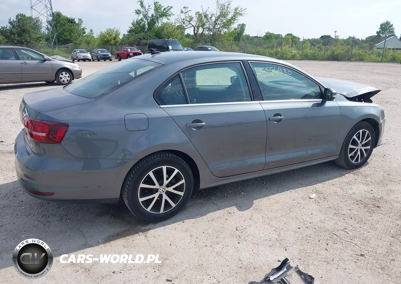 2017 Volkswagen Jetta 1.4T Se VIN:3VWDB7AJ7HM261207 - 4