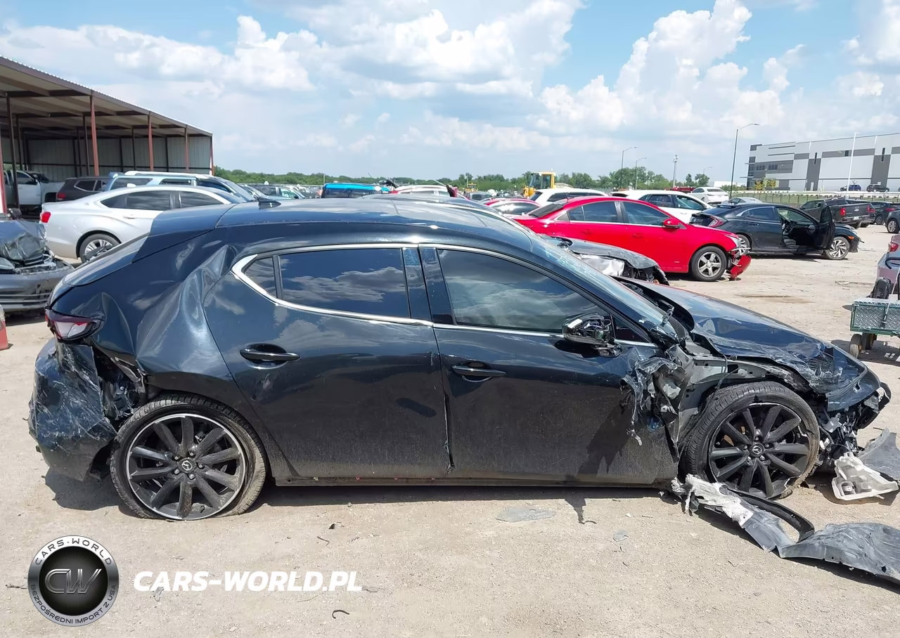 2021 Mazda Mazda3 Premium VIN:JM1BPBML2M1307965 - 12