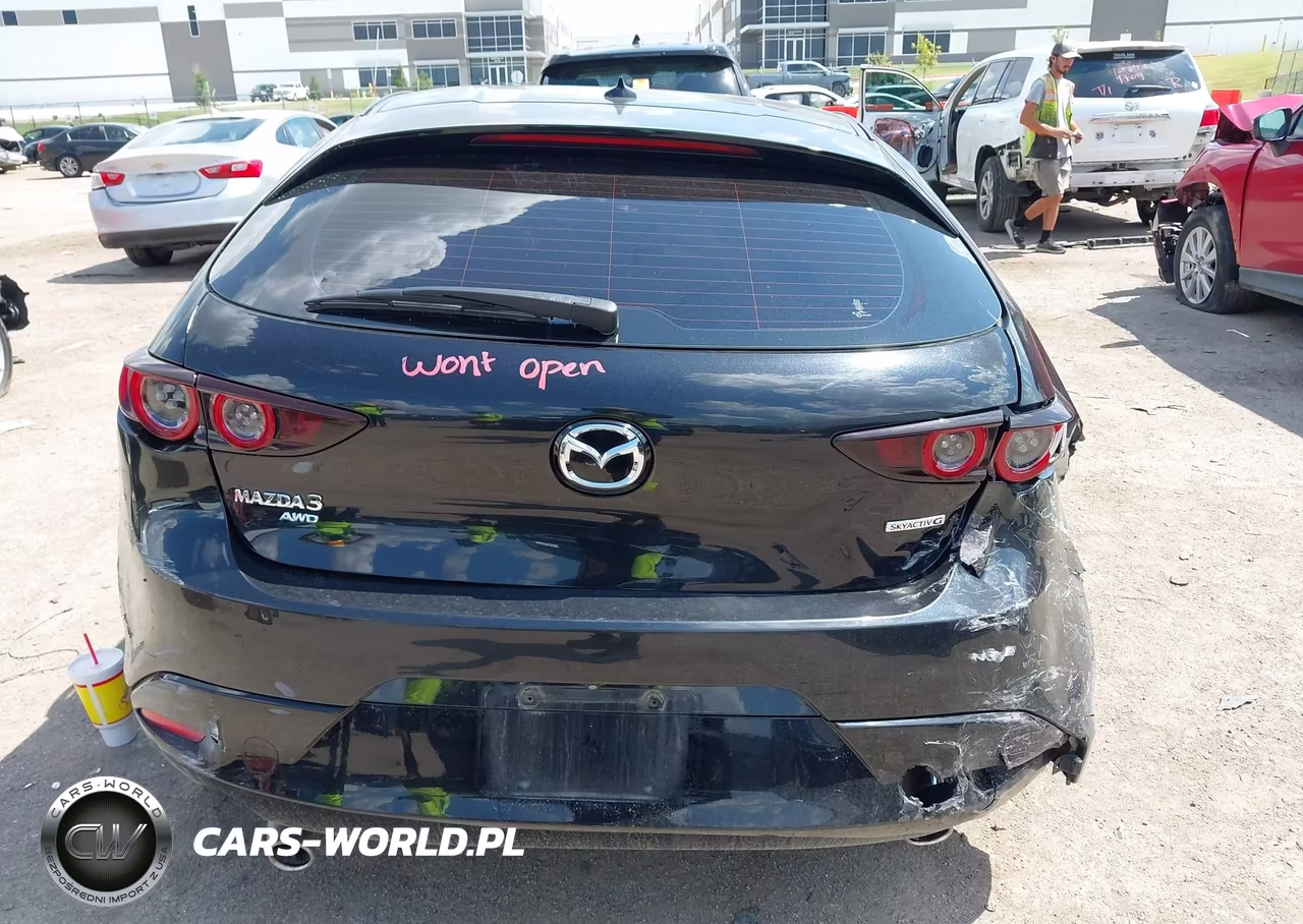 2021 Mazda Mazda3 Premium VIN:JM1BPBML2M1307965 - 15