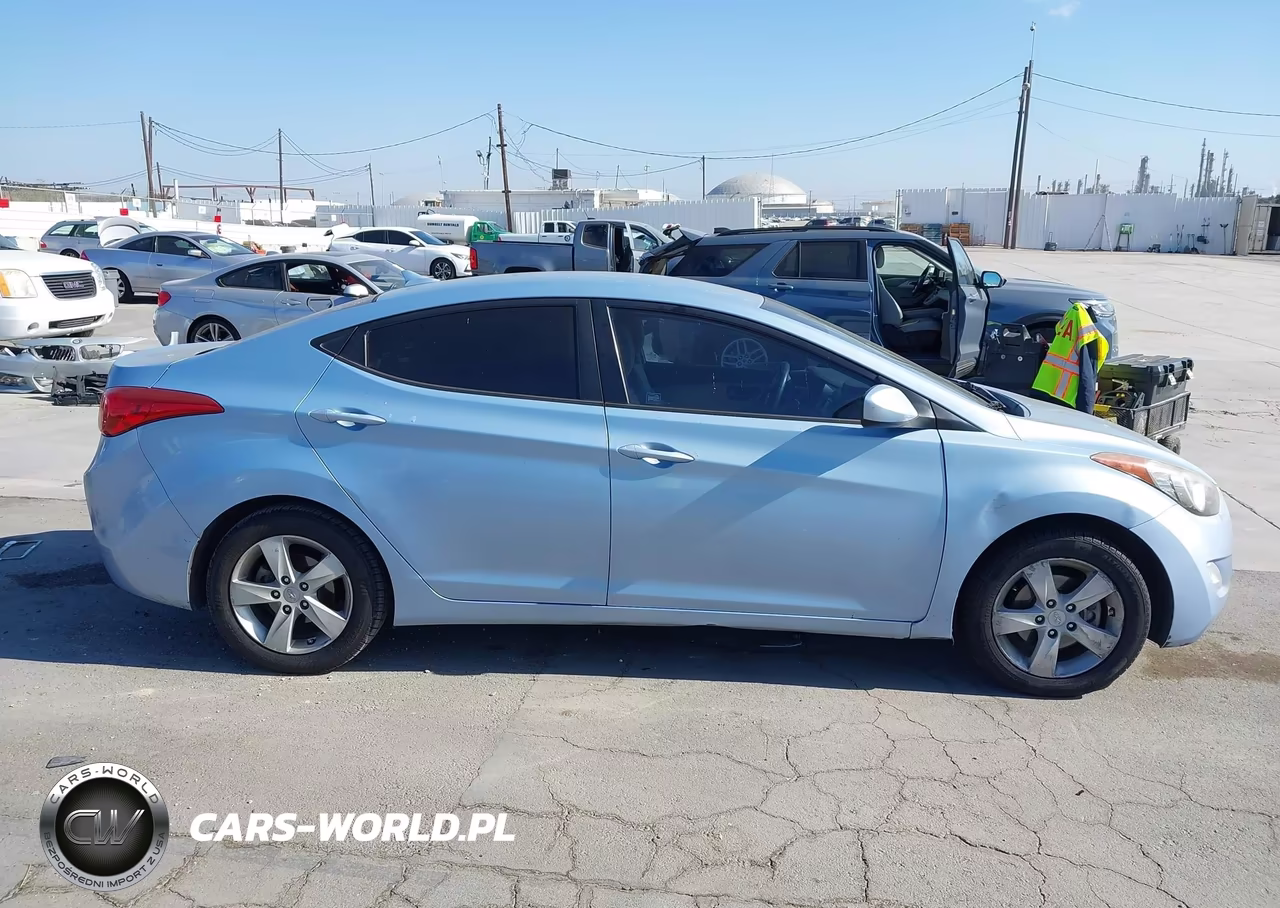2013 Hyundai Elantra Gls VIN:KMHDH4AE0DU689723 - 14