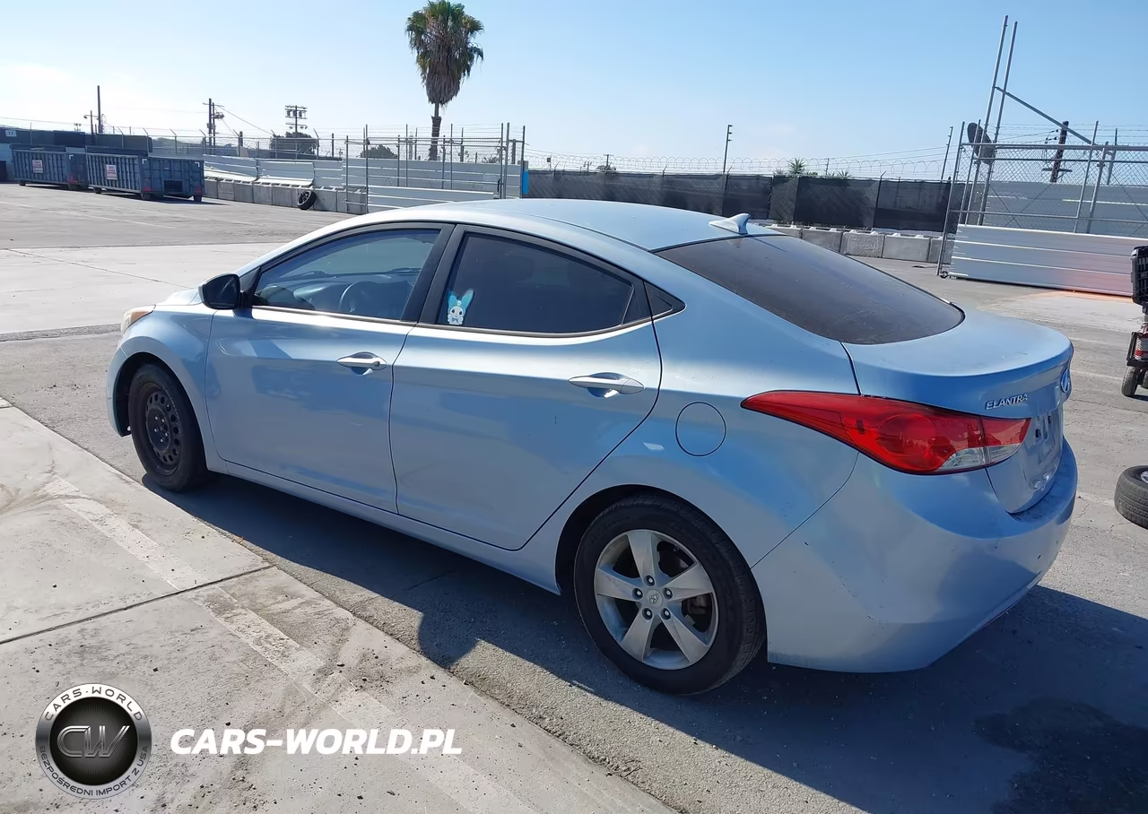 2013 Hyundai Elantra Gls VIN:KMHDH4AE0DU689723 - 3